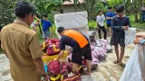 Penyaluran Bantuan Kemensos untuk Korban Banjir dan Longsor di Padang